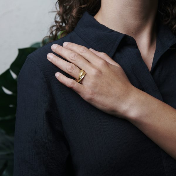 Ring Curved Shape mit Brillant – Bild 2