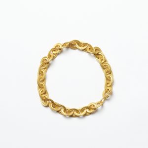 Handgefertigtes goldenes Armband mit ovalen Ösen