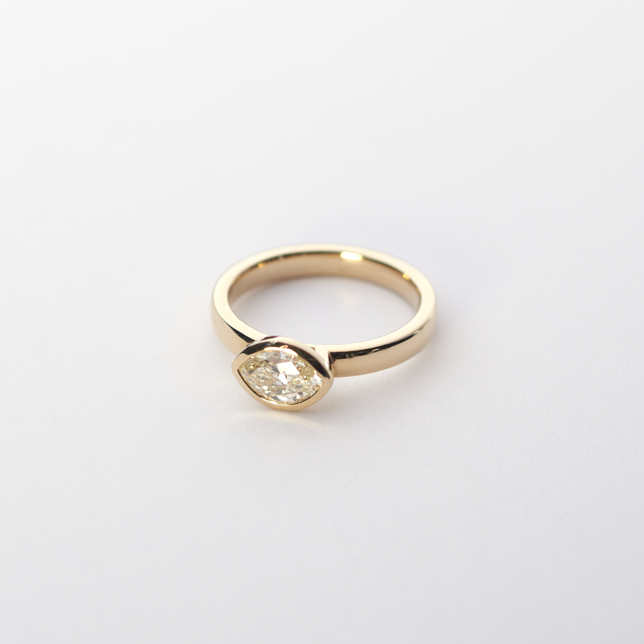ring-navette-diamant_s-07735